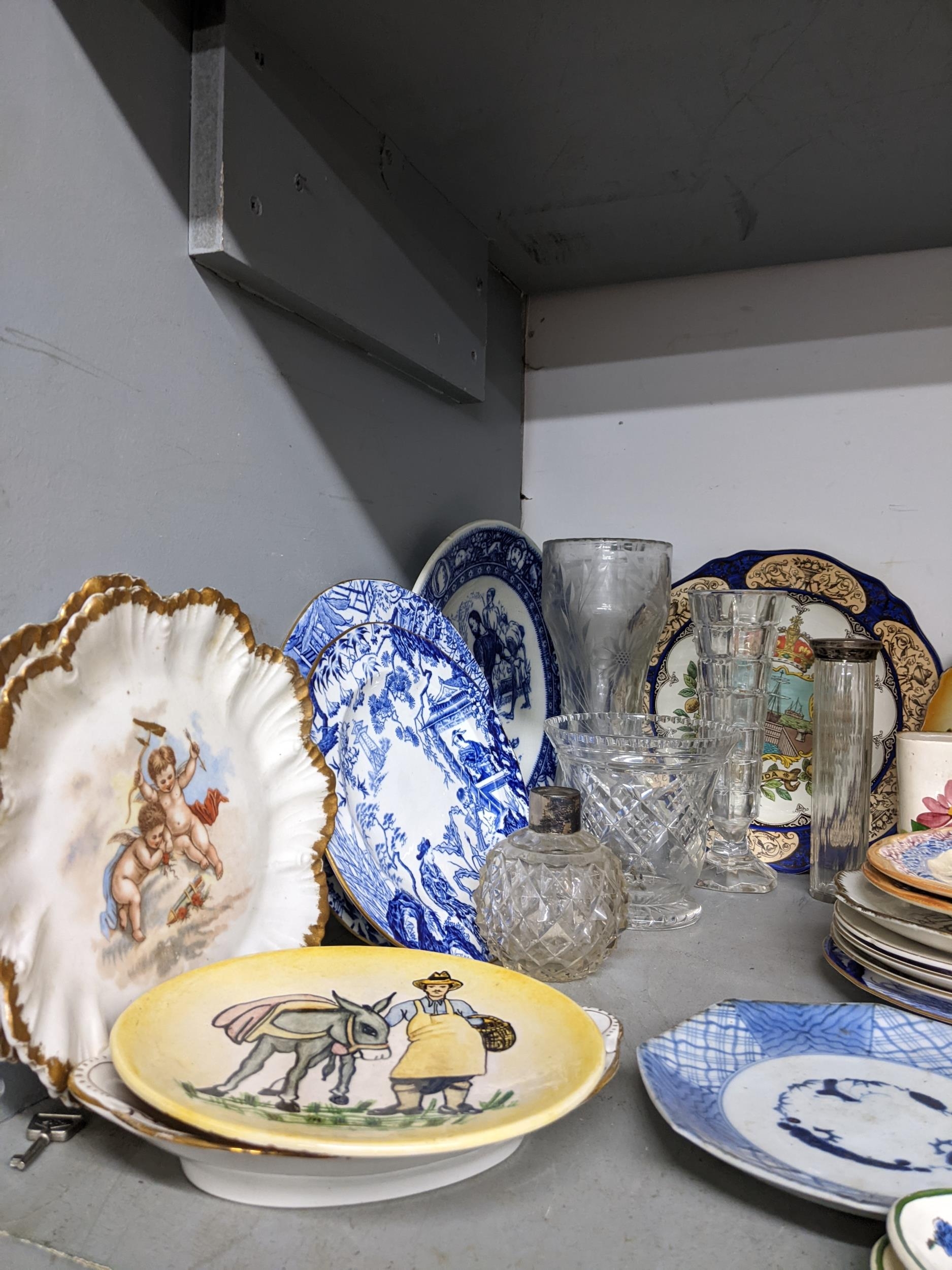 A mixed lot of ceramics and glassware to include a Dresden Helena Wolfson porcelain plate, a mid - Image 2 of 6