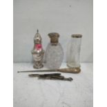 Small pieces of silver to include a silver sugar caster, Sheffield 1928, 308.2g Location: R1.2