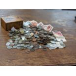 A selection of World and British mainly 20th century coinage and banknotes, to include pennies and