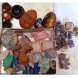 Assorted unpolished gemstones and stones to include amethyst, rose quartz and a bag of small garnets