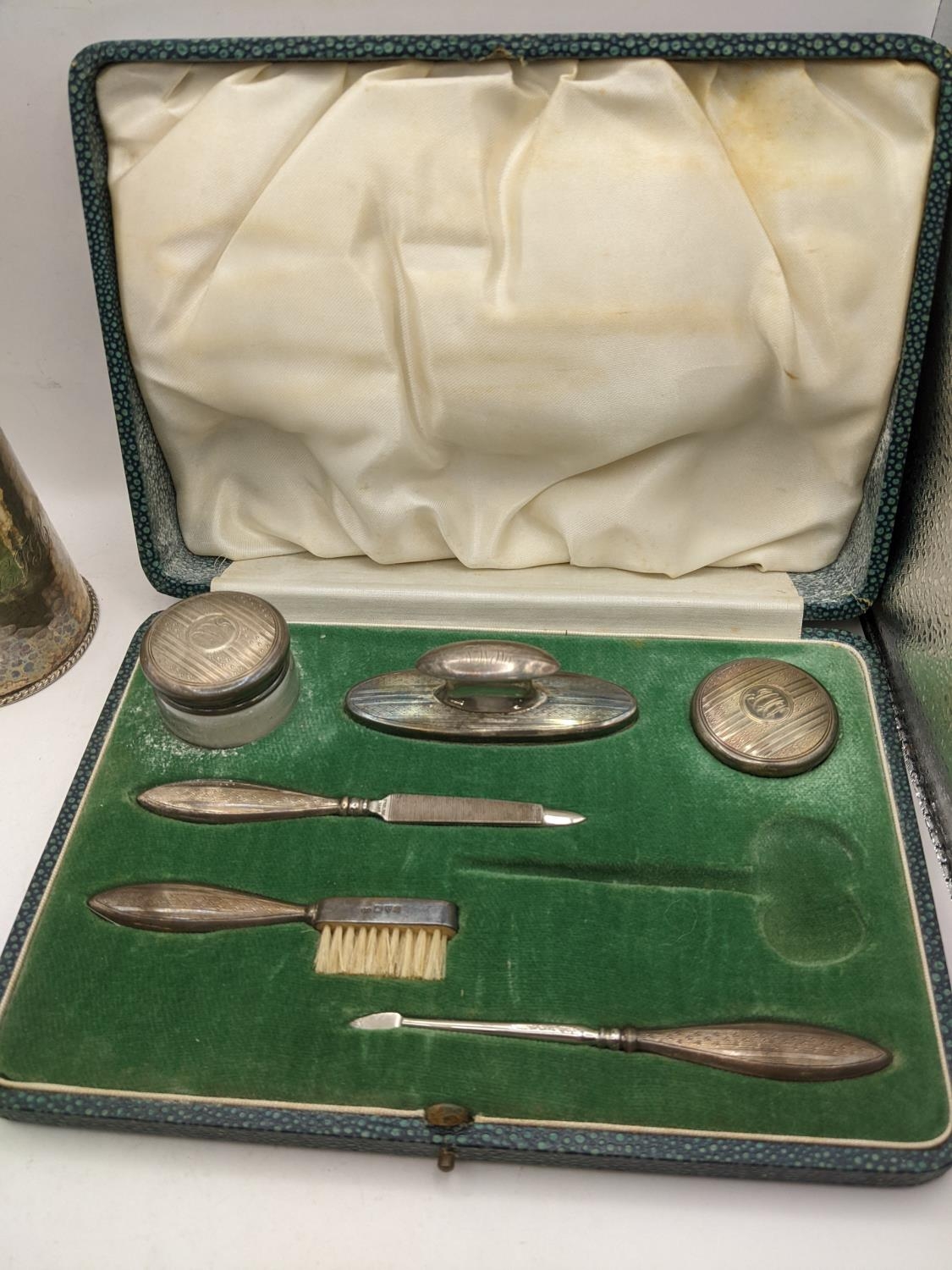 An early 20th century part silver manicure set A/F in a fitted case and an early 20th century silver - Image 3 of 4