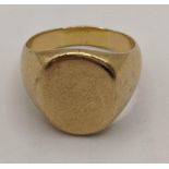 A yellow metal gentleman's signet ring, stamped 18ct 15.7g Location: