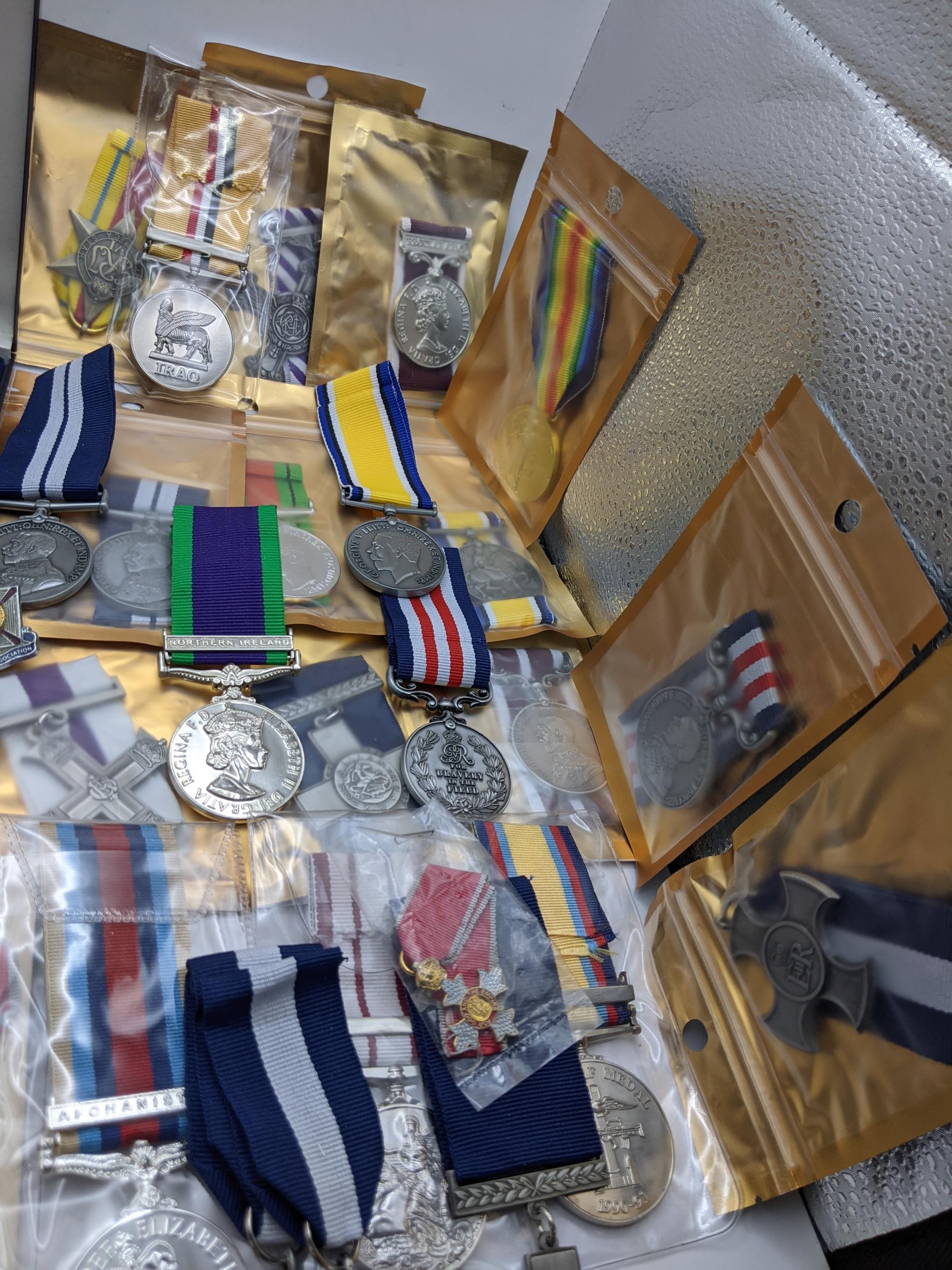 A collection of mostly British Replica medals, to include Victoria Cross, Distinguished Service - Image 3 of 8