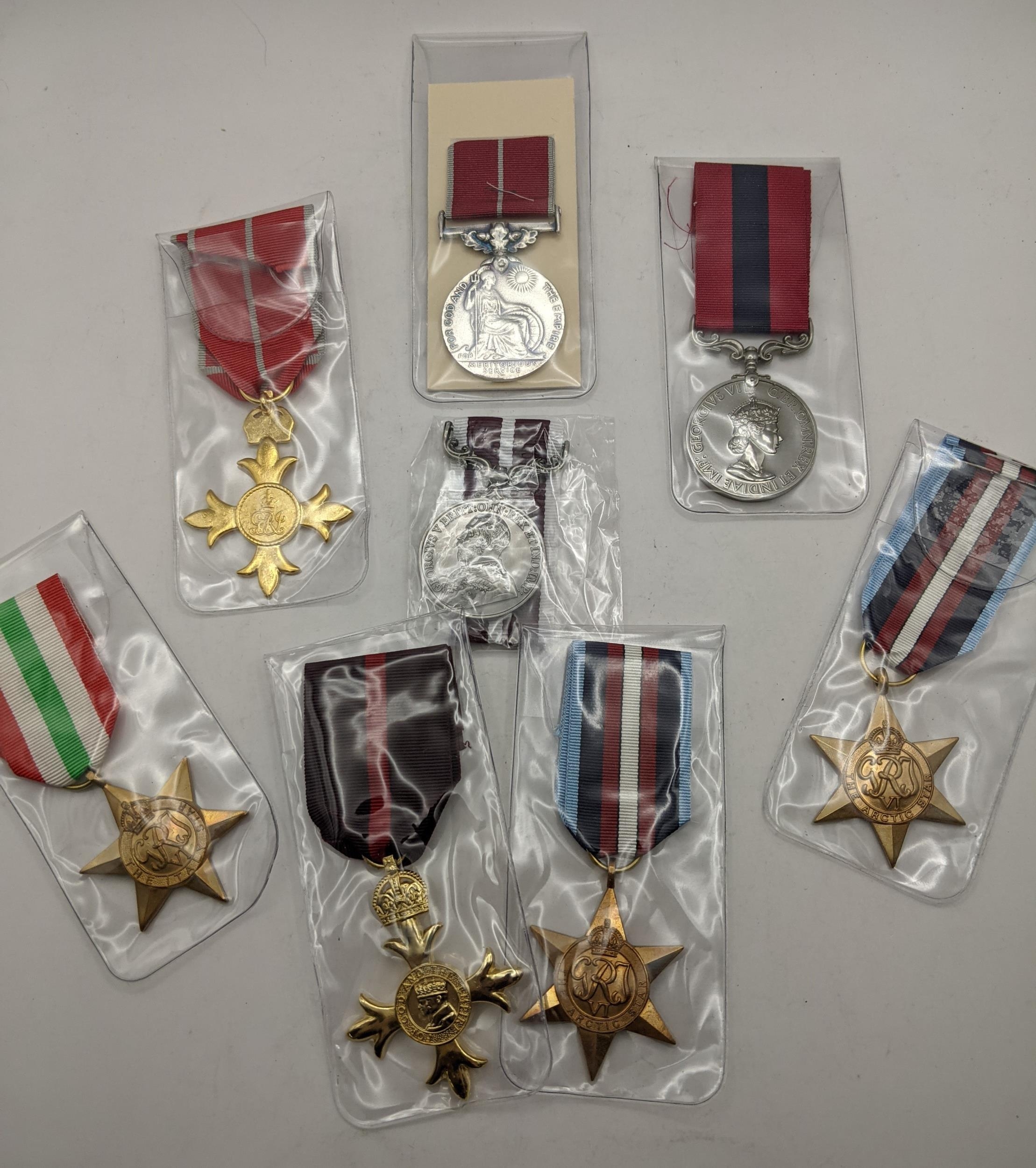 A collection of mostly British Replica medals, to include Victoria Cross, Distinguished Service - Image 8 of 8
