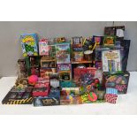 A quantity of mixed games and puzzles to include Galactic Takeover, Fisherman's Puzzle, Hoppers