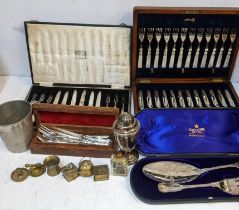 Mixed cutlery to include a handled knives together with a cased silver plated cutlery Chinese