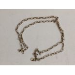 A yellow metal chain, 3.15g Location: