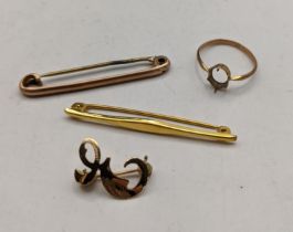Mixed 9ct gold to include a 9ct rose gold brooch, together with another 9ct gold brooch, a 9ct