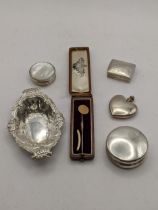 A mixed lot to include a yellow metal stick pin brooch and others together with silver items to
