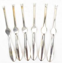 A set of six George V silver crab forks by Walker & Hall, 16 cm long, combined weight 144 grams