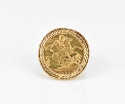 A Victorian sovereign mounted ring, 1893, in pierced lattice 9ct yellow gold mount, total weight