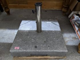 A marble stone base garden parasol stand A/F Location: