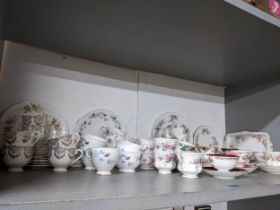 Tea ware to include Royal Albert Lavender Rose, Old Country Roses and others Location: