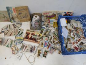 Tea, cigarette, Trucards, Kellogg and other collectors cards, mainly loose Location: