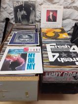 A large quantity of mainly 1970's and 1980's 45rpm single records and later mainly comprising Pop,