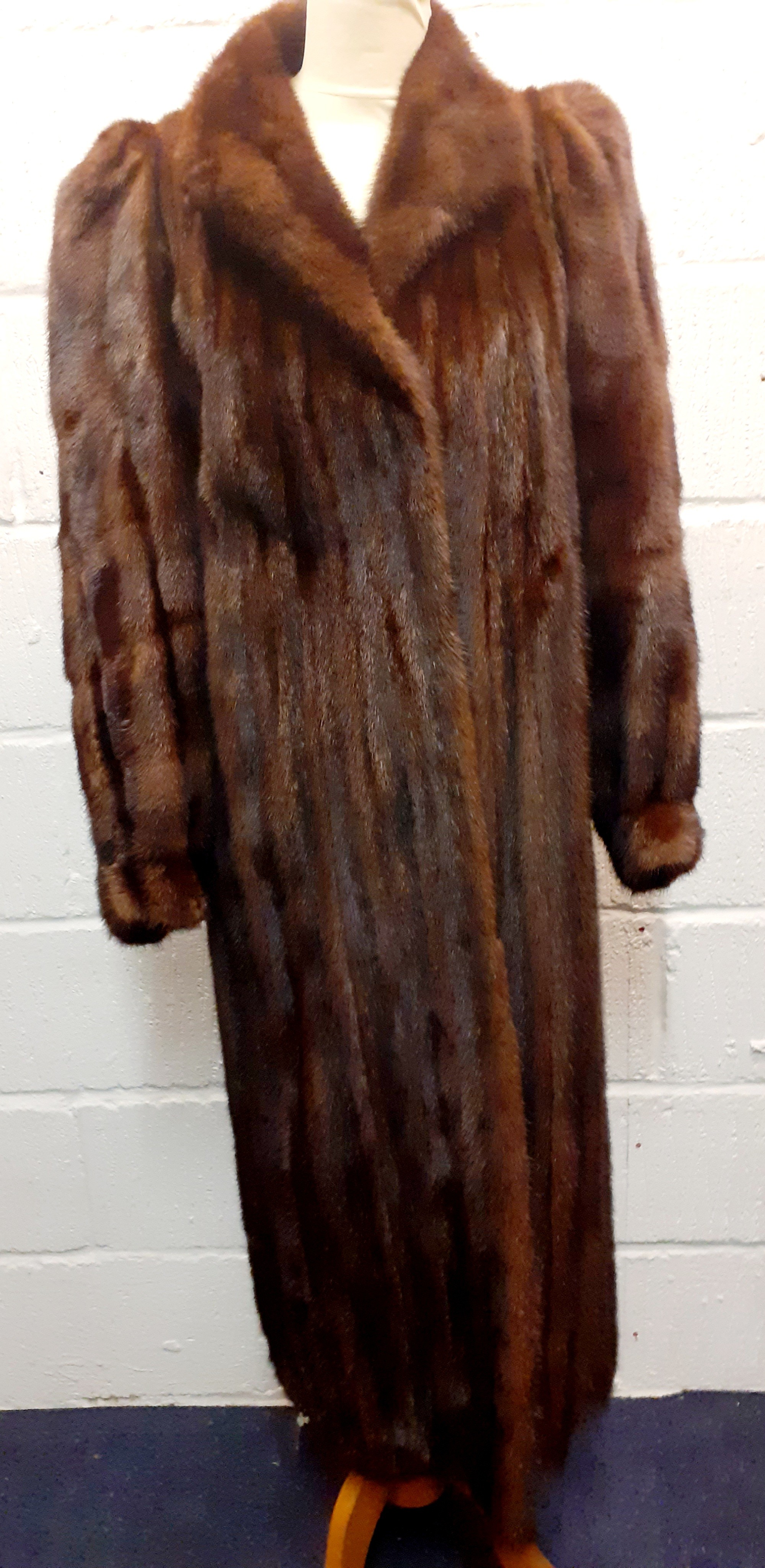 A late 20th Century brown mink full length coat having Juliet sleeves with cuffs, 49" long x 38" - Image 2 of 7