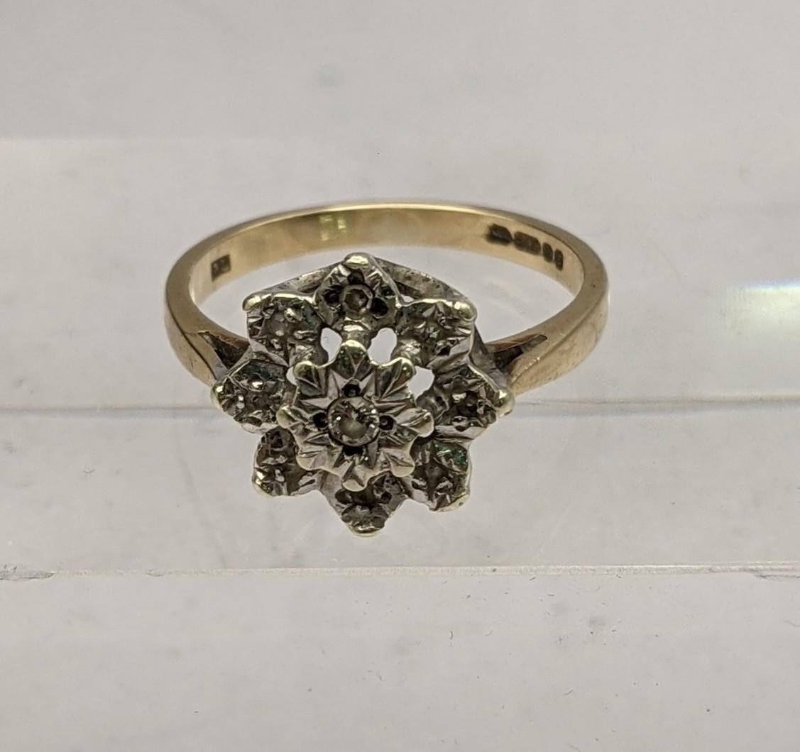 A 9ct gold and diamond floral cluster ring, along with a 9ct gold blue Zircon style ring, with a - Image 3 of 4