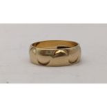 A 9ct gold wedding band, 4.6g Location: