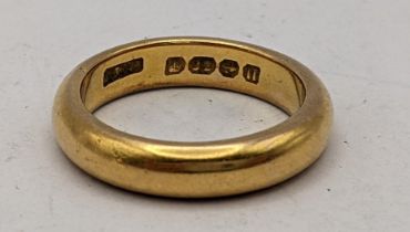 A 22ct gold wedding band 10.4g Location