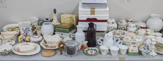 A mixed lot to include an Art Deco Bell tea service, boxed collectors plates, music box, Portmerion,