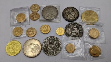 A selection of replicas and restrike coins to include sovereigns, crowns and others Location: