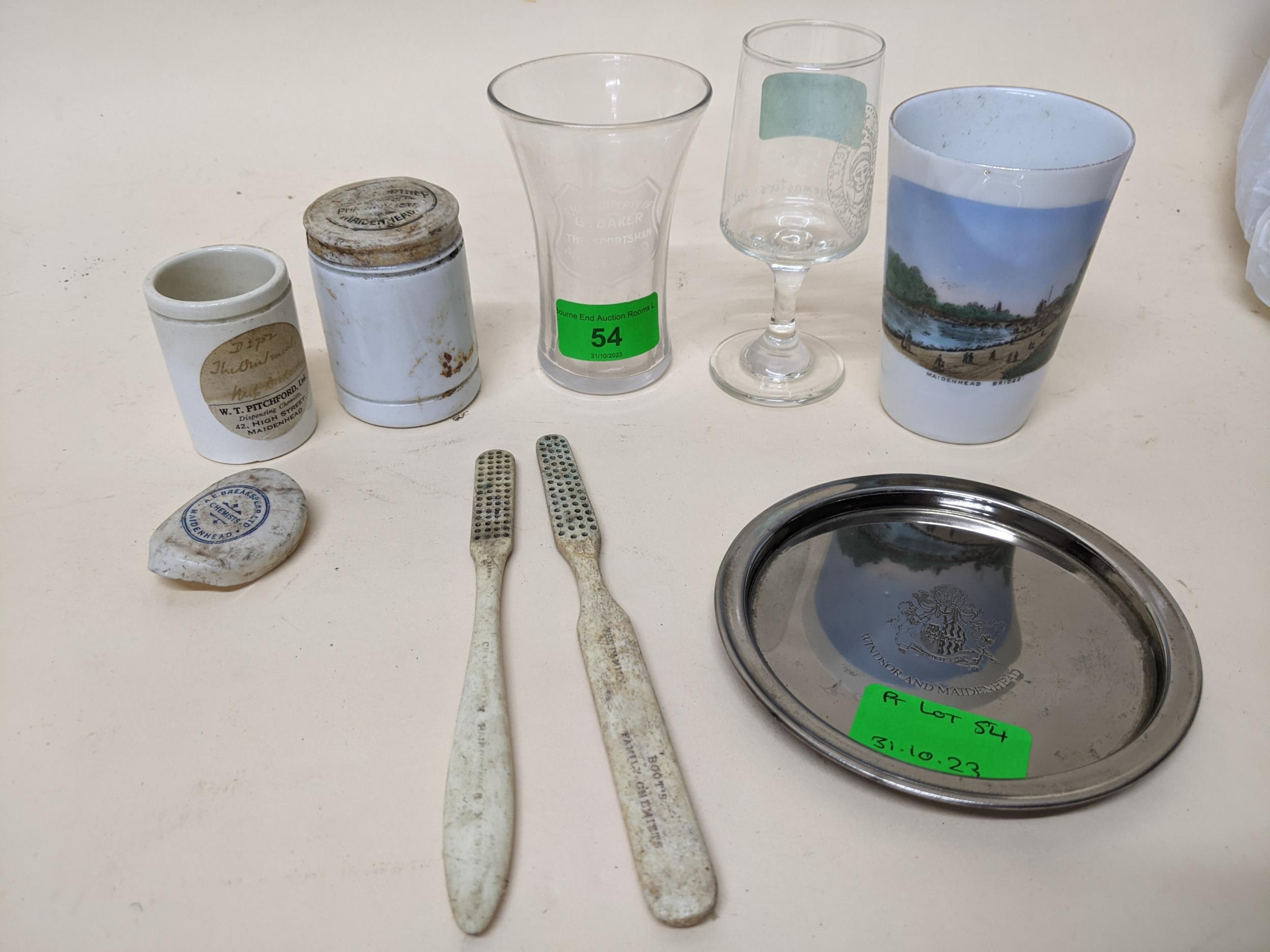 Mixed lot of assorted Maidenhead items to include an inscribed metal change tray, a W. Pitchford