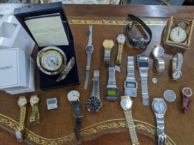 A quantity of vintage and quartz wrist watches to include Seiko and Casio digital watches, a stop