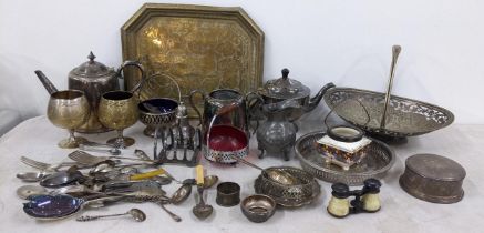 A mixed lot of metalware to include a silver dressing table pot, engraved brass tray, silver plate
