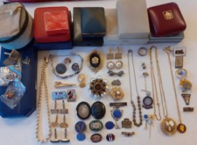 A quantity of costume jewellery to include a pair of 9ct gold and sapphire pierced earrings