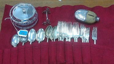 Silver plate to include flatware, table forks, spoons ,a glass barrel, a hip flask and a silver