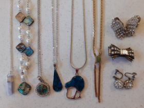 A small quantity of modern costume jewellery to include a silver tone necklace having a New