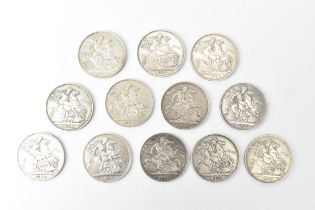 United Kingdom - Victoria (1837 - 1901) A collection of Silver Crowns to include 1887, 1889, 1890,