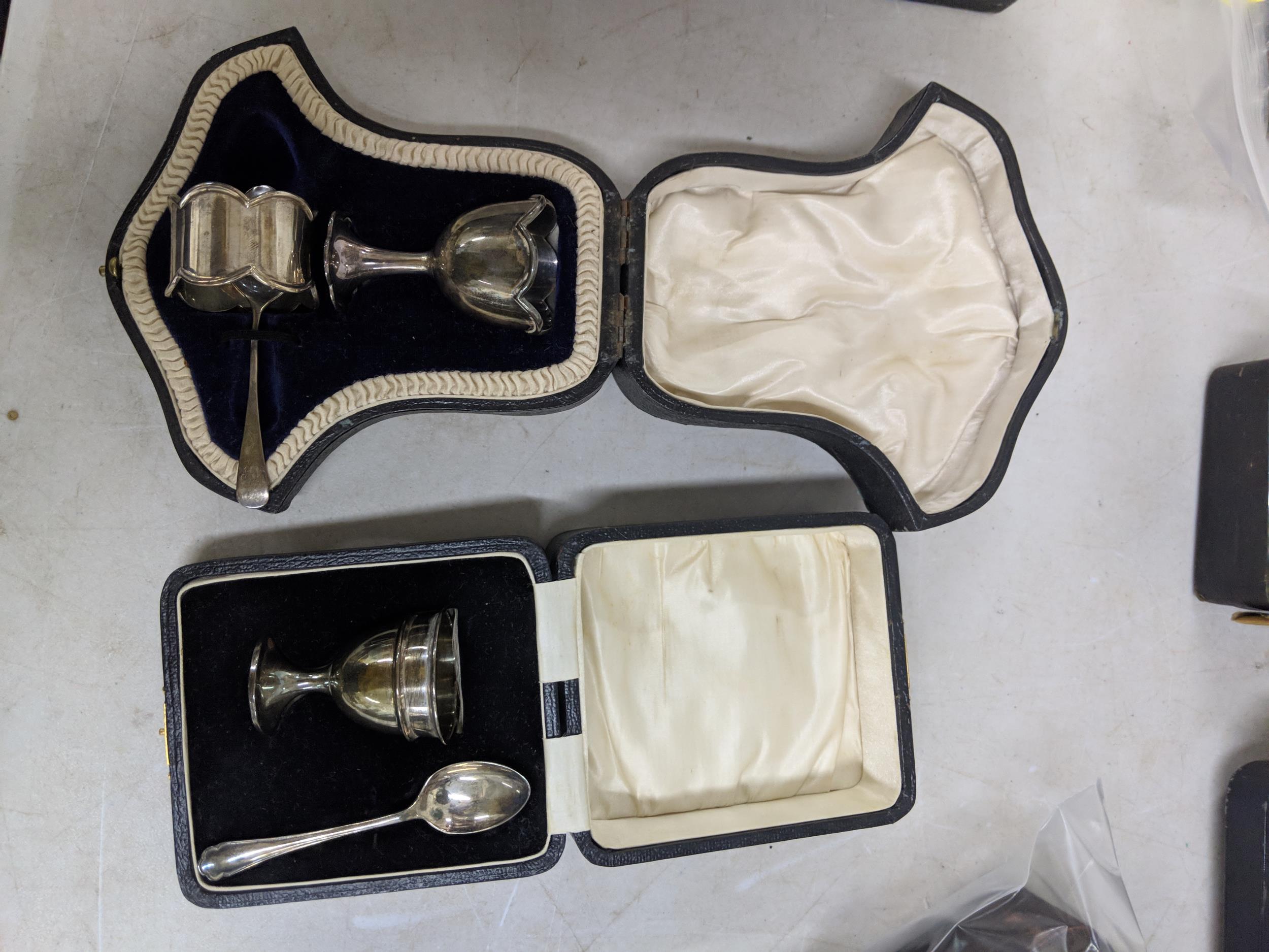 A silver Christening set to include a teaspoon, egg cup and napkin holder, hallmarked Sheffield 1922 - Image 2 of 4