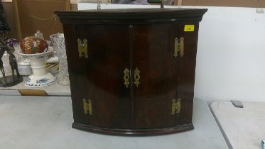 George III mahogany corner cabinet of small proportions, 49cm h x 54cm w Location: