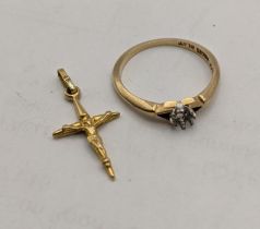 A 18ct gold solitaire ring (stone missing) together with a 18ct gold cross pendant, total weight 2.