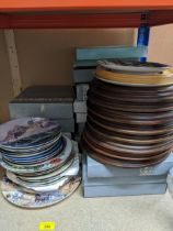 A quantity of various collectors plates, some boxed Location: