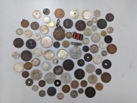 Mixed coins of interest to include 1934 Palestine 10-Mils, 1927 One-Mil, USA 1935 Mercury Dime, 1928