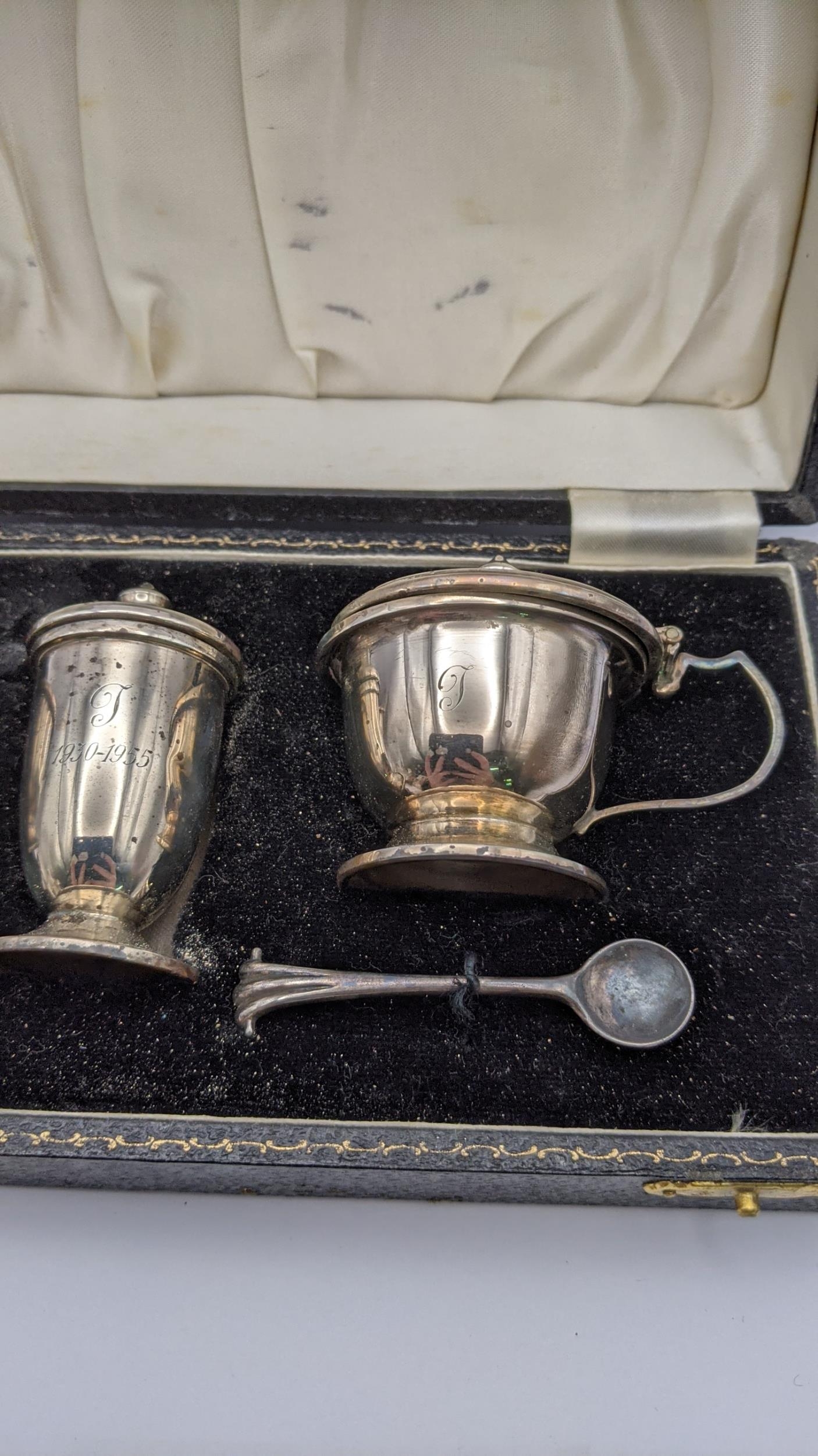 A silver condiment set hallmarked Birmingham 1953 to include a silver salt, mustard pot A/F, and - Image 3 of 3