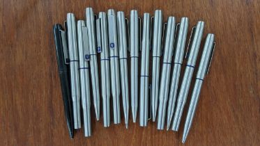 Fourteen Parker 25 pens to include ballpoints, Rollerballs and fountain pens Location: