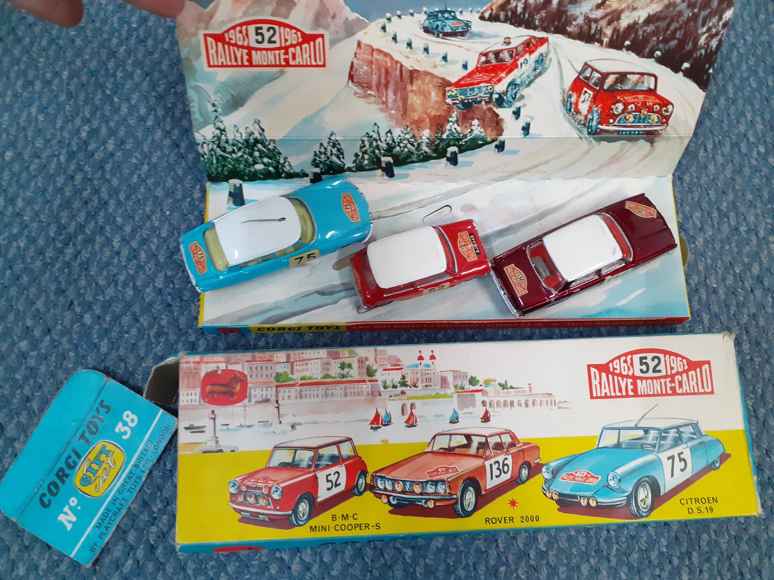 A Corgi Toys Major 1965 Rallye Monte-Carlo No:38 gift set together with a Corgi Toys Major Machinery - Image 3 of 6