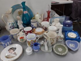 Mixed 20th century ceramics to include a Staffordshire 'New Chelsea' coffee pot, a Thomas Till &