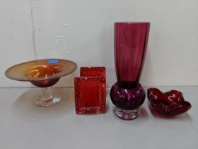 Glassware to include a Whitefriars bowl, an Adrian Sankey pedestal dish, a Houses of Parliament