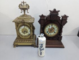 A mixed lot to include a late 19th/early 20th century brass cased French mantel clock by Japy