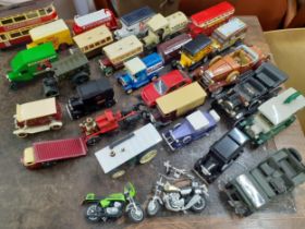 A quantity of collectors diecast vehicles to include Lledo Location: G