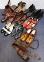 A quantity of gents Vintage shoes and ankle boots to include a pair of Pantofola D'Oro brown