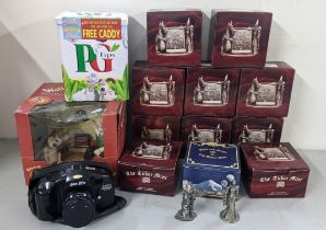 Collectables to include boxed Tudor Mint Myth and Magic figures, together with a boxed Wallace &