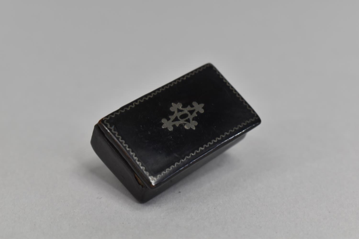 A Small 19th Century Lacquered Snuff Box of Rectangular Form with Hinged Lid, 3cm wide