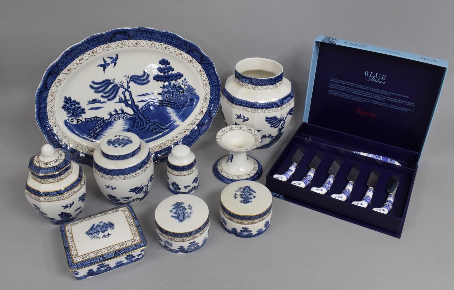 A Collection of Nine Pieces of Royal Doulton Booths Real Old Willow Pattern China to comprise