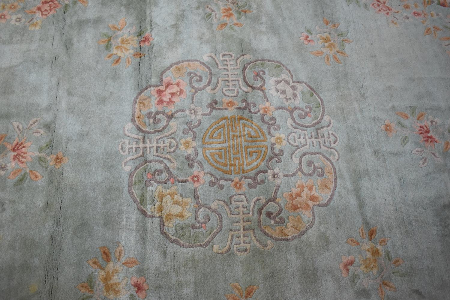 A Large Chinese Woollen Carpet, 329x248cm - Image 3 of 4