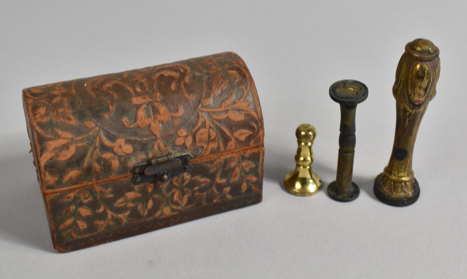 An Edwardian Leather Covered Dome Topped Box Containing Three Seals, 8cm wide - Image 2 of 3